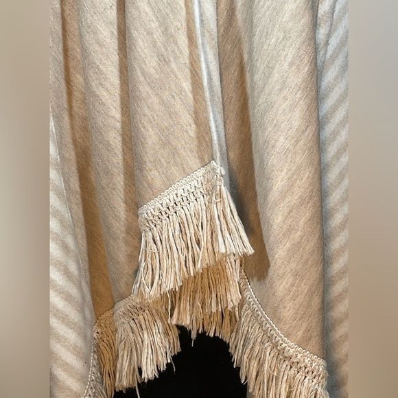 Anthropologie Saturday Sunday Beige Elise Fringe Sweater Cardigan asymmetrical - Picture 5 of 15